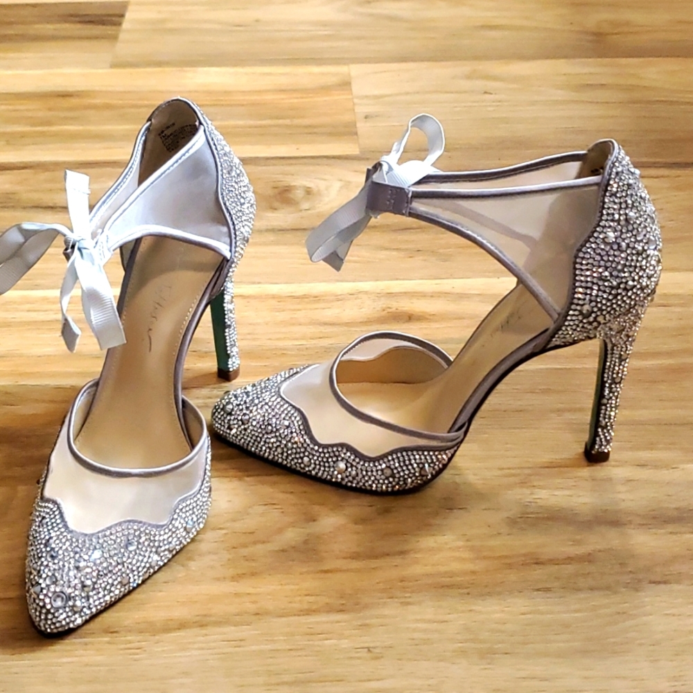 Betsey Johnson Iris Silver
